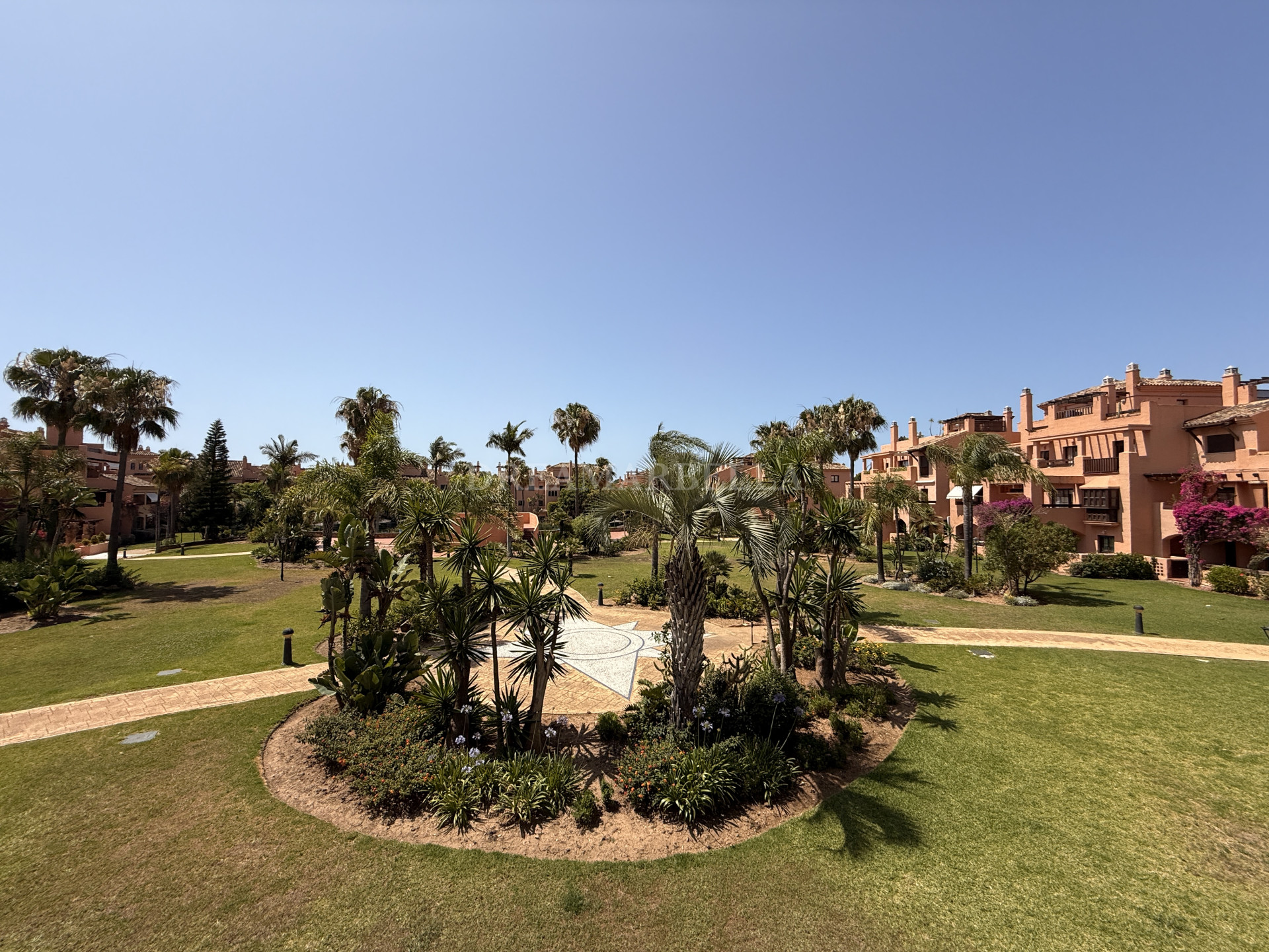 Apartment in Estepona East