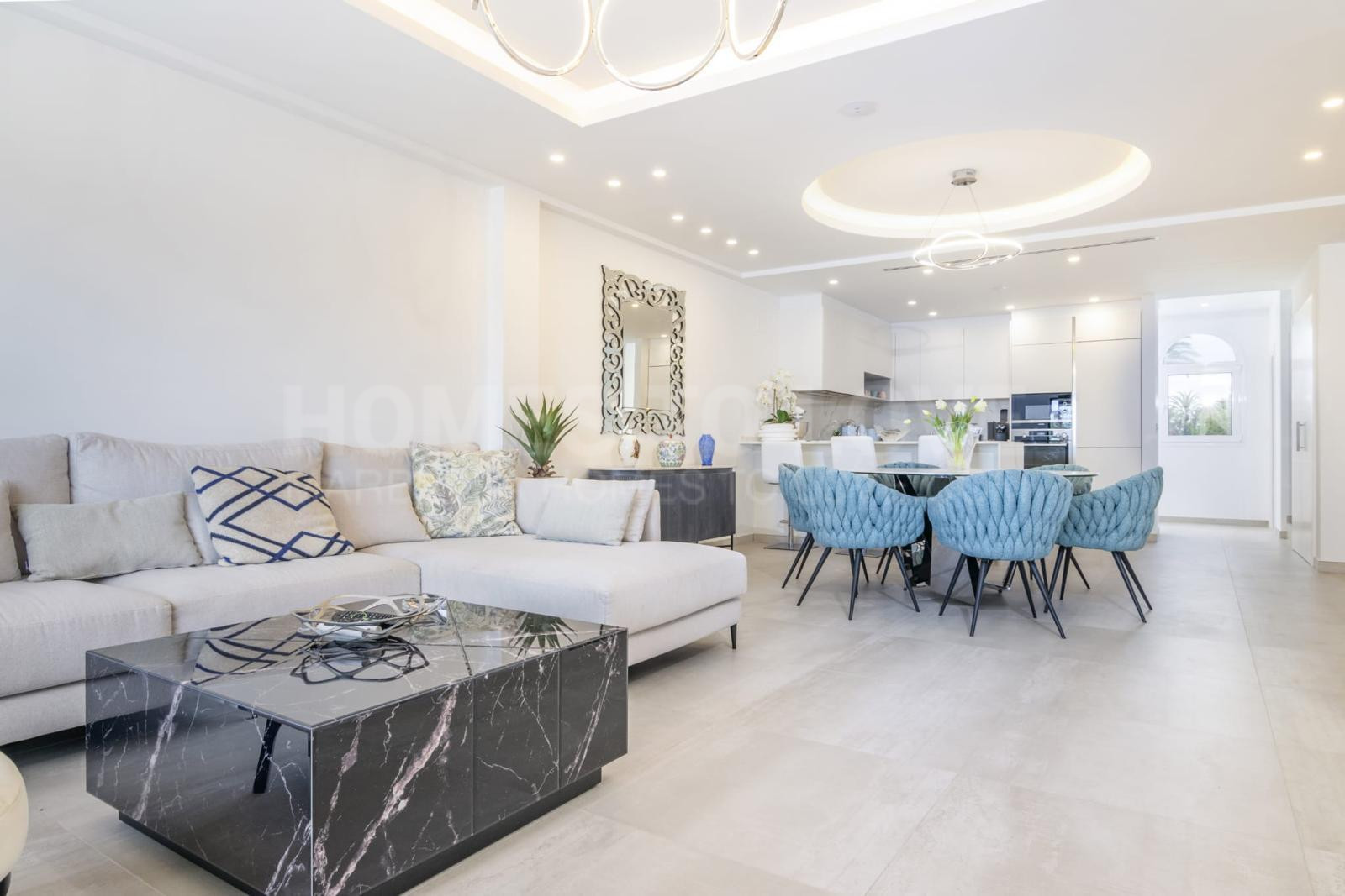 Duplex Penthouse à vendre à Villa Marina, Marbella - Puerto Banus