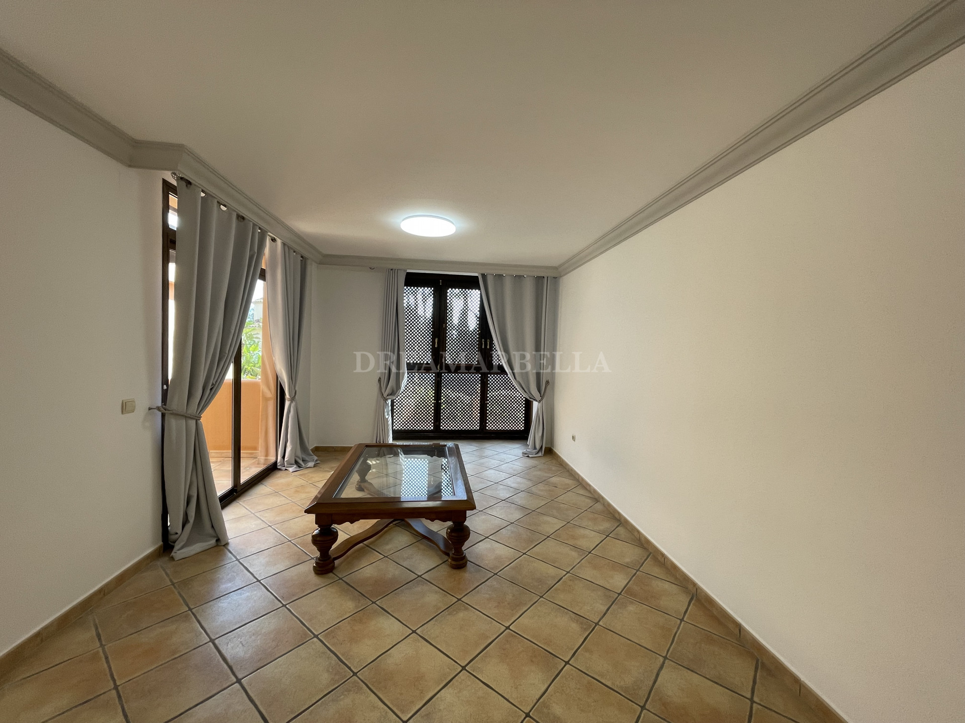 Apartment in Estepona East