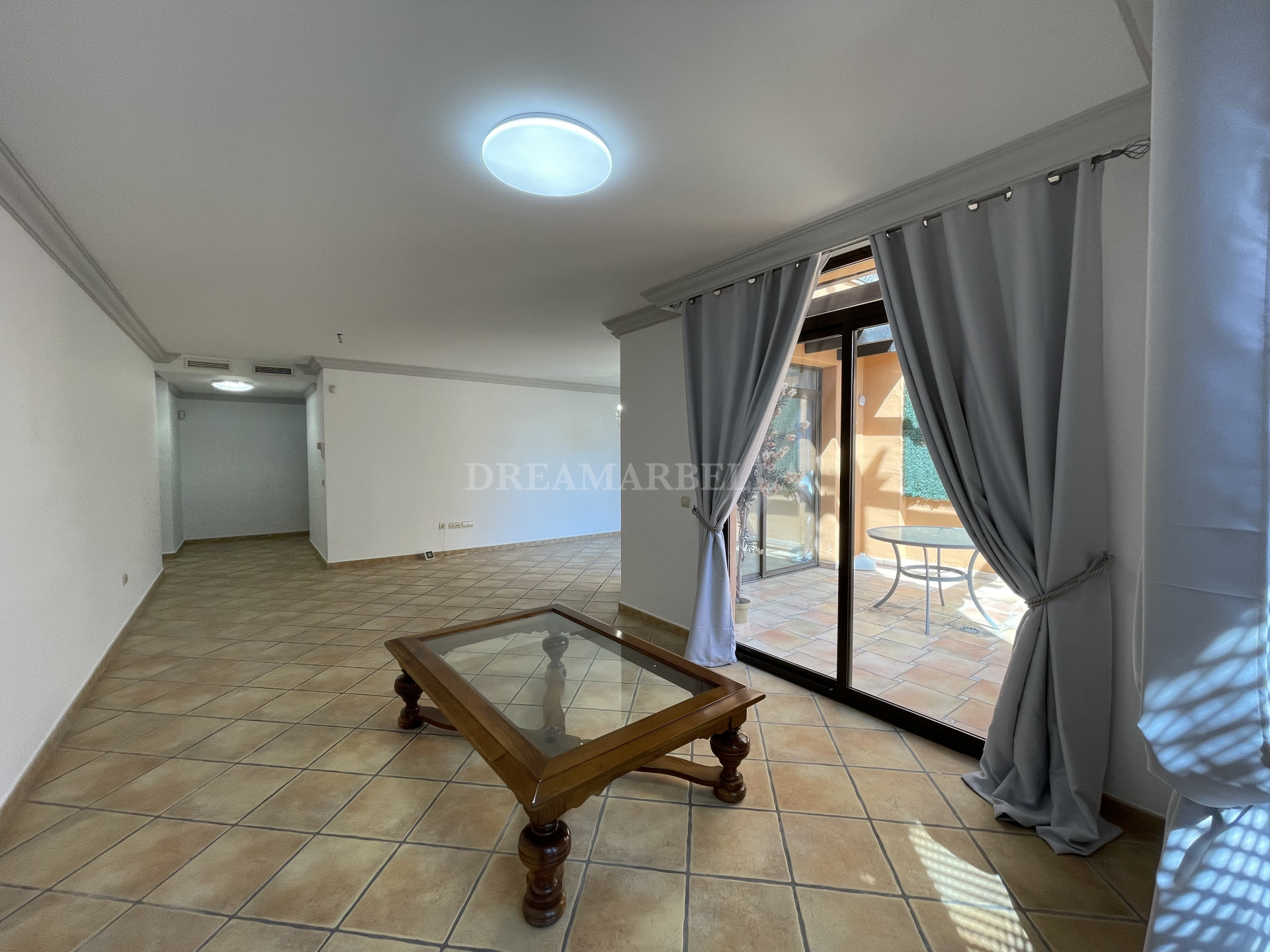 Apartment in Estepona East