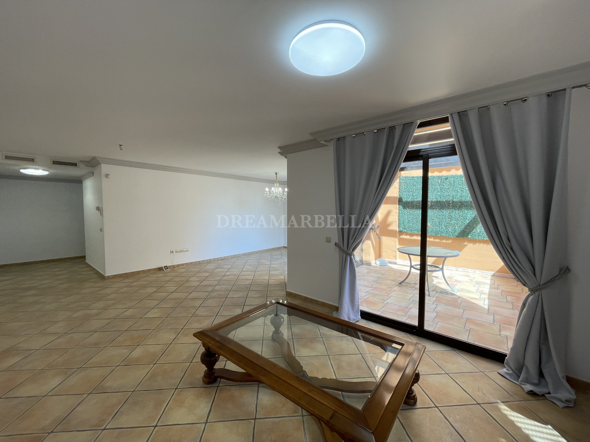 Apartment in Estepona East