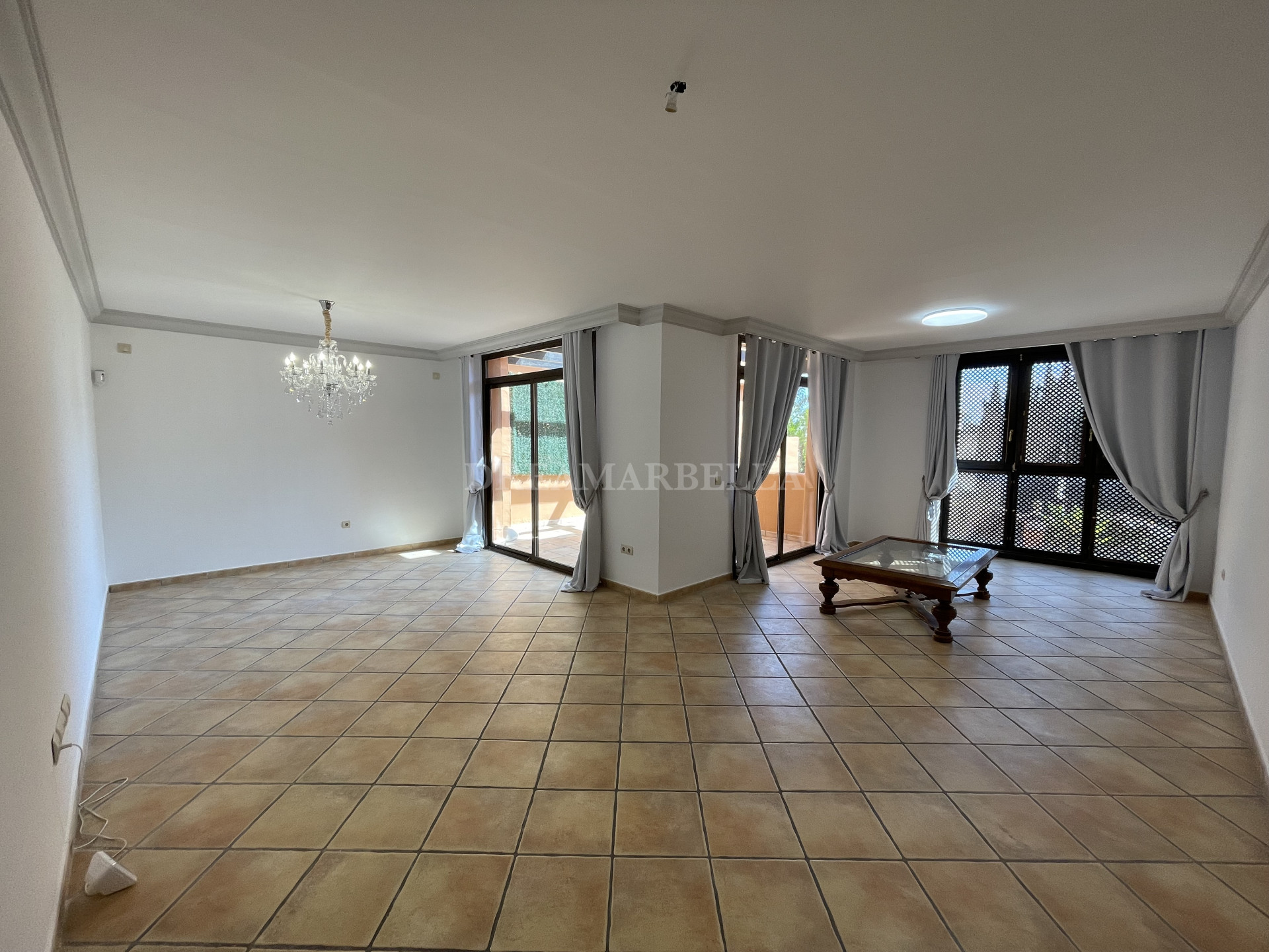 Apartment in Estepona East