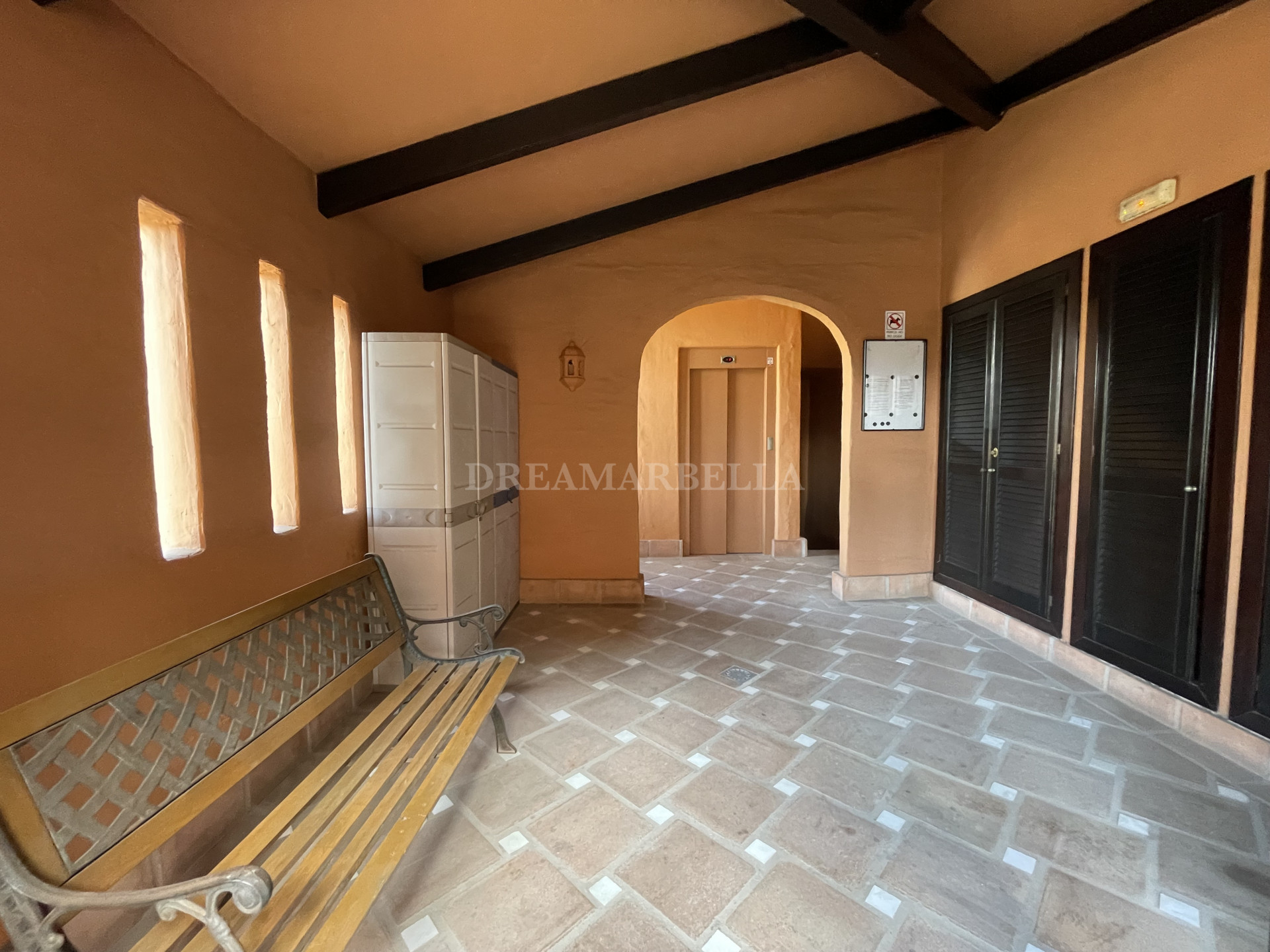 Apartment in Estepona East