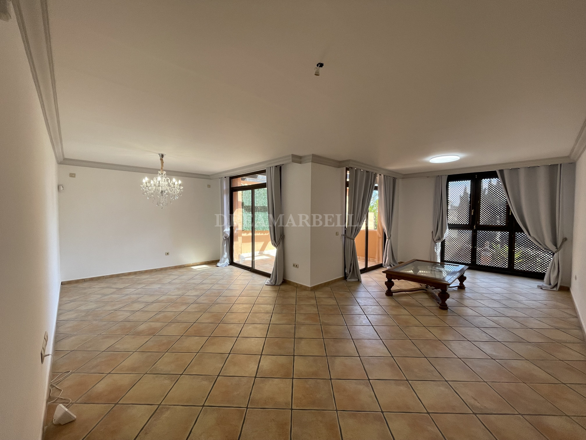 Apartment in Estepona East