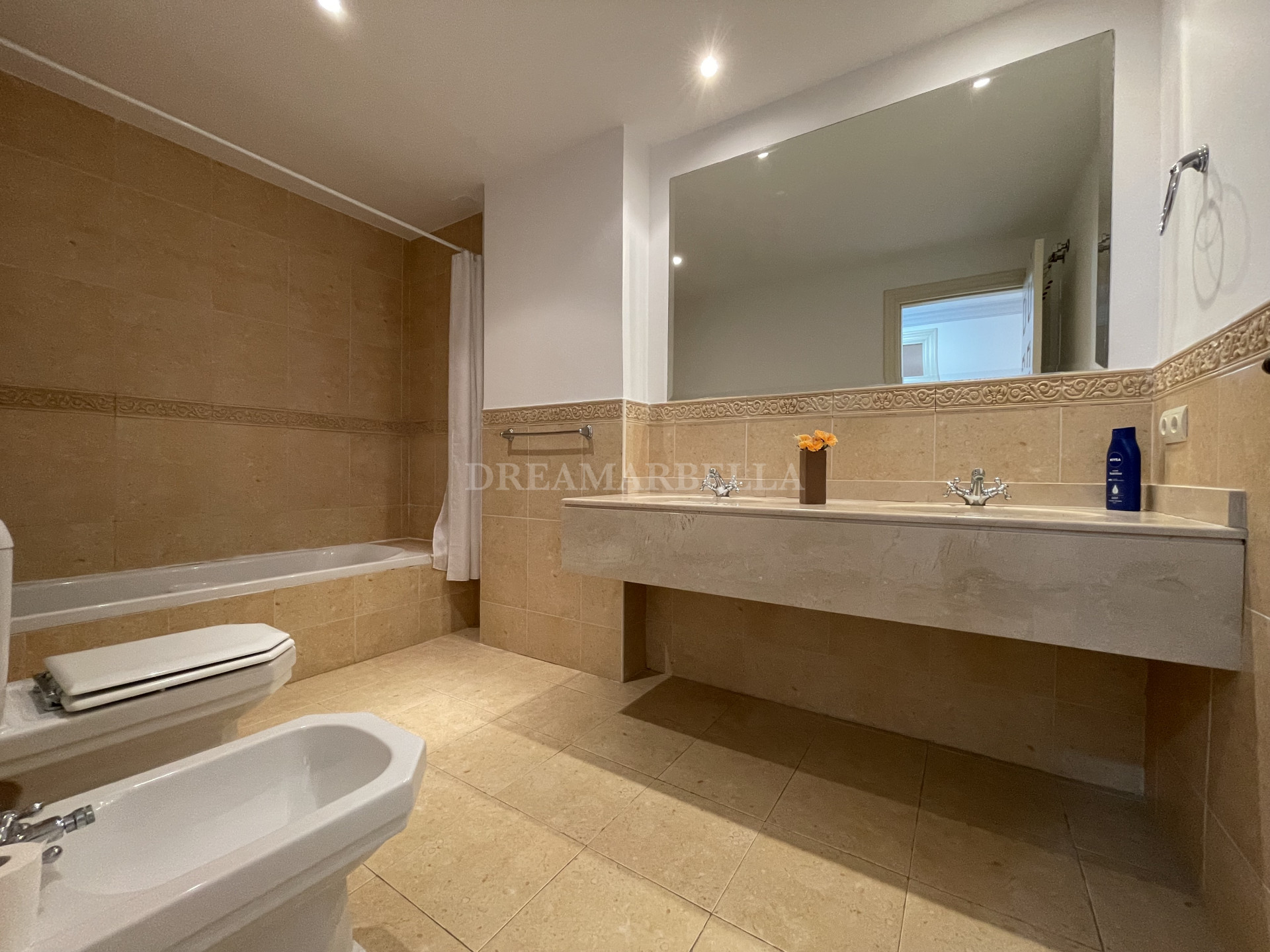 Apartment in Estepona East