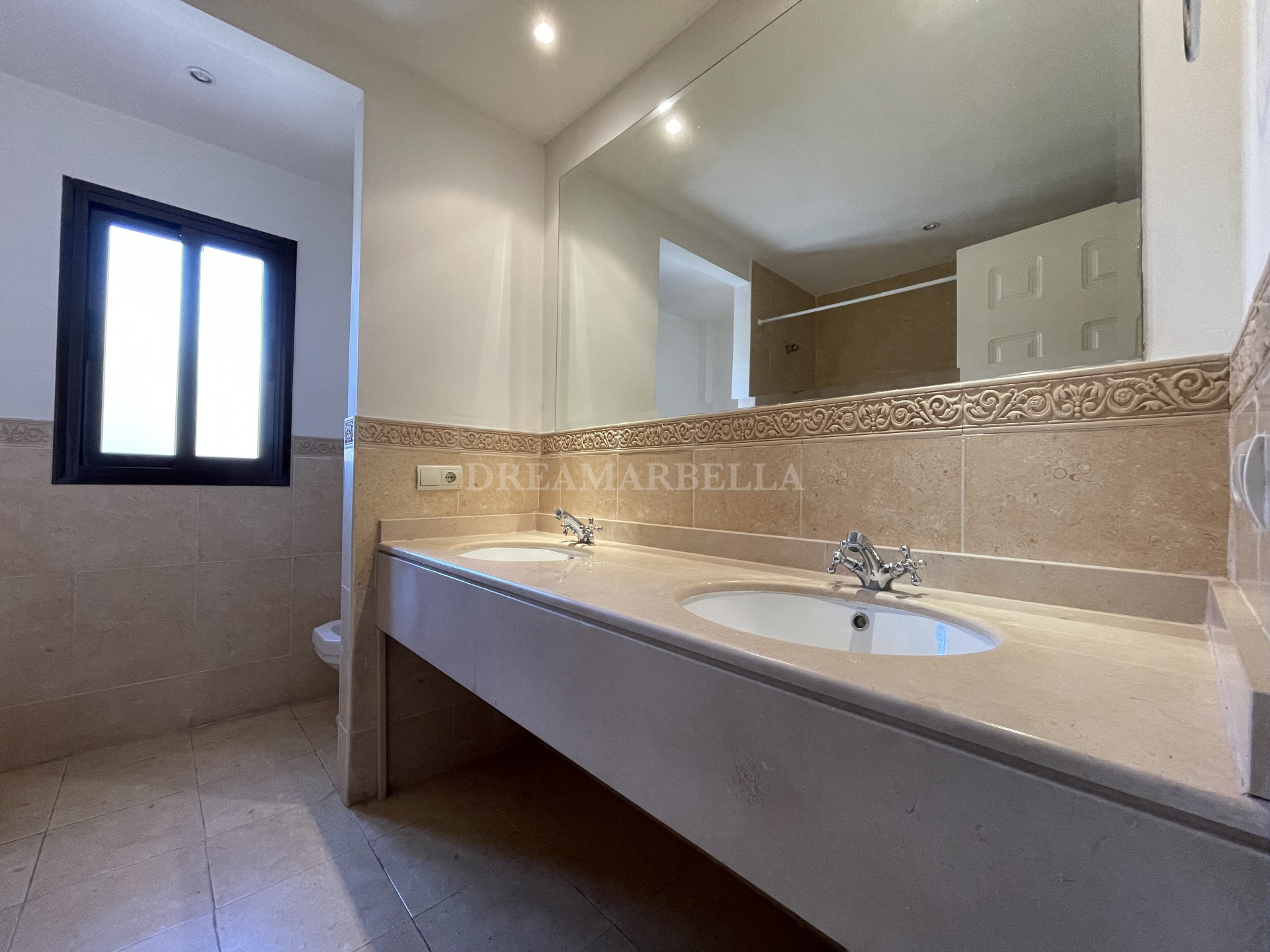 Duplex Penthouse in Estepona East