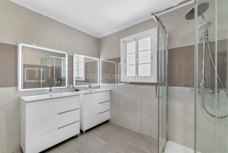 Villa in Nueva Andalucia