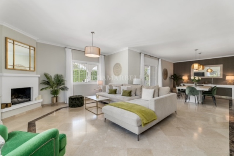 Villa in Nueva Andalucia