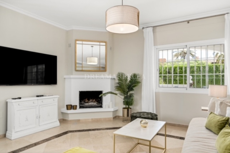 Villa in Nueva Andalucia