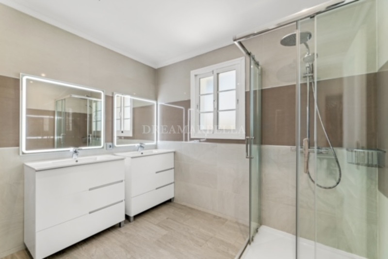 Villa in Nueva Andalucia