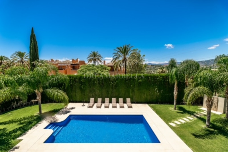 Villa in Nueva Andalucia