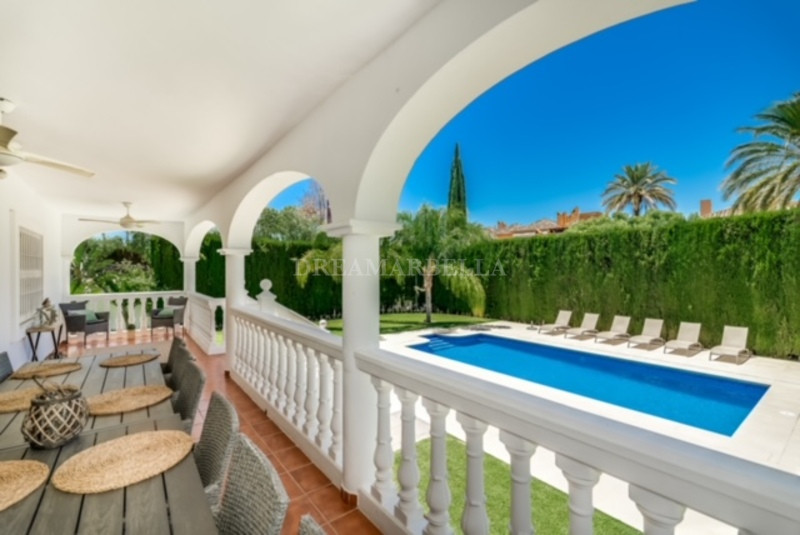 Villa in Nueva Andalucia