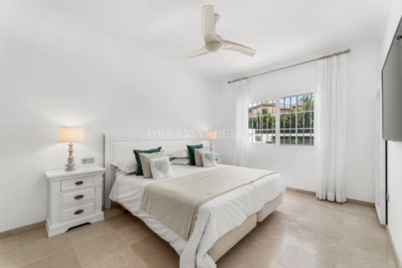 Villa in Nueva Andalucia