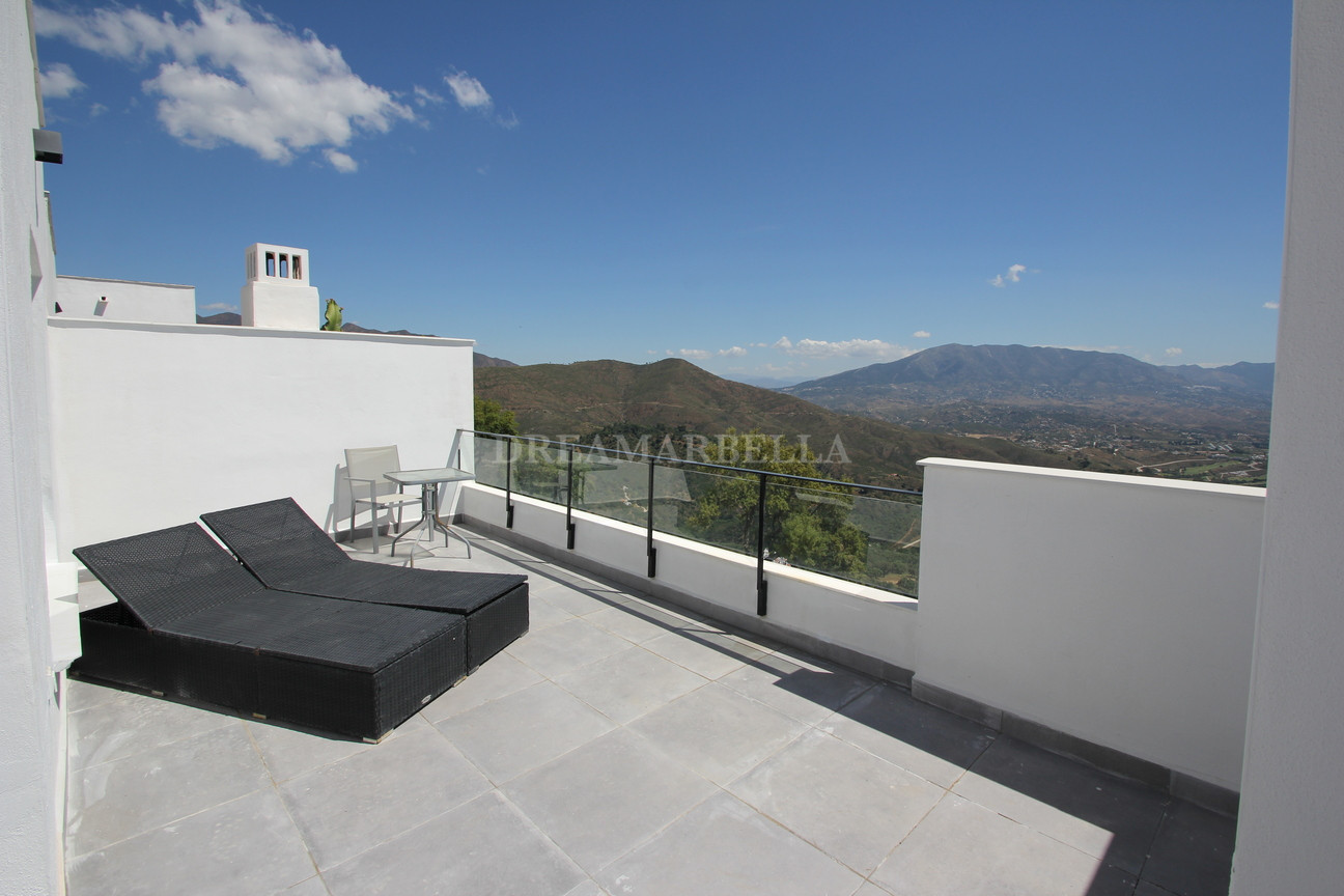 Town House in Marbella Este