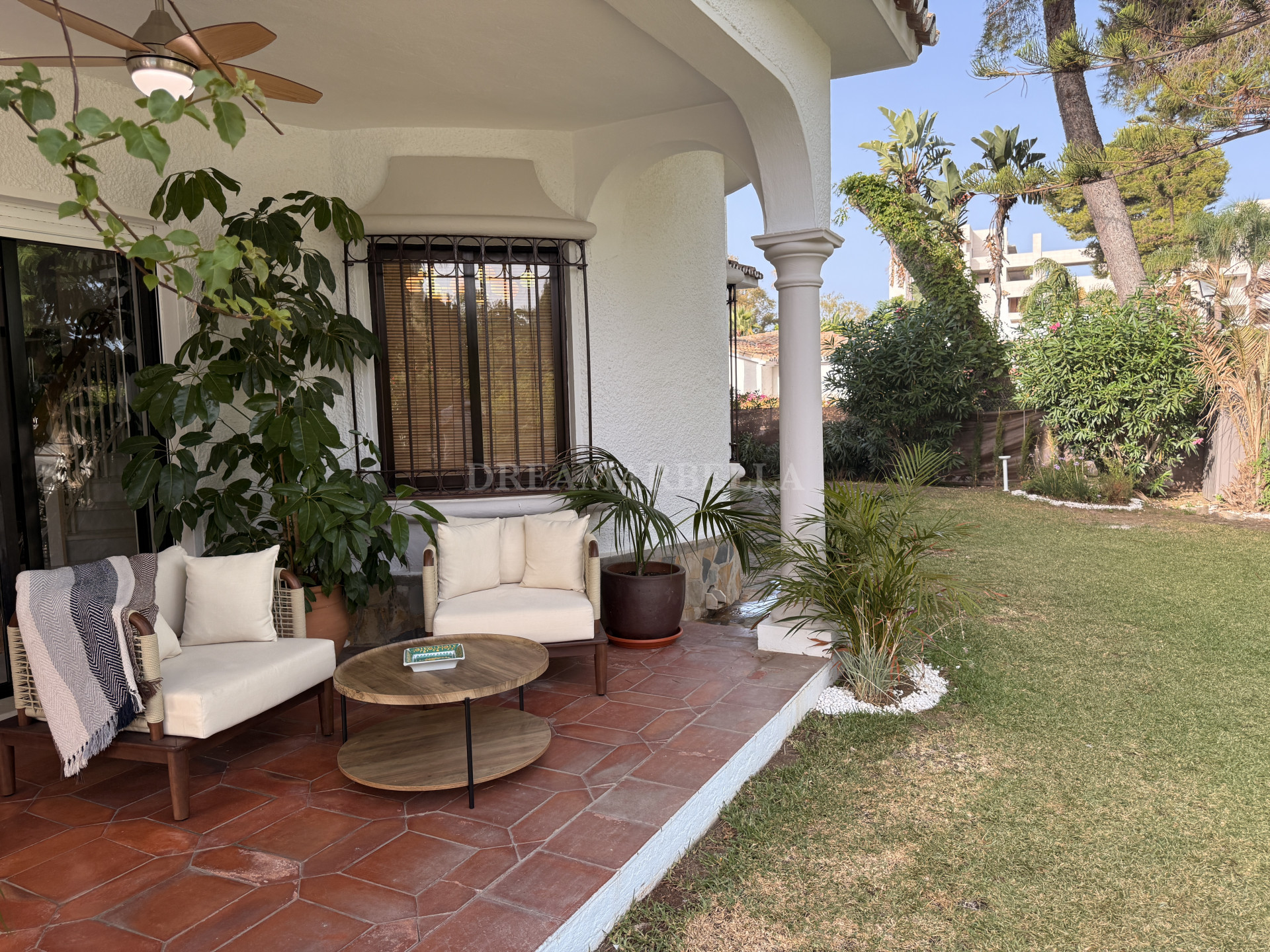 Villa in Estepona East