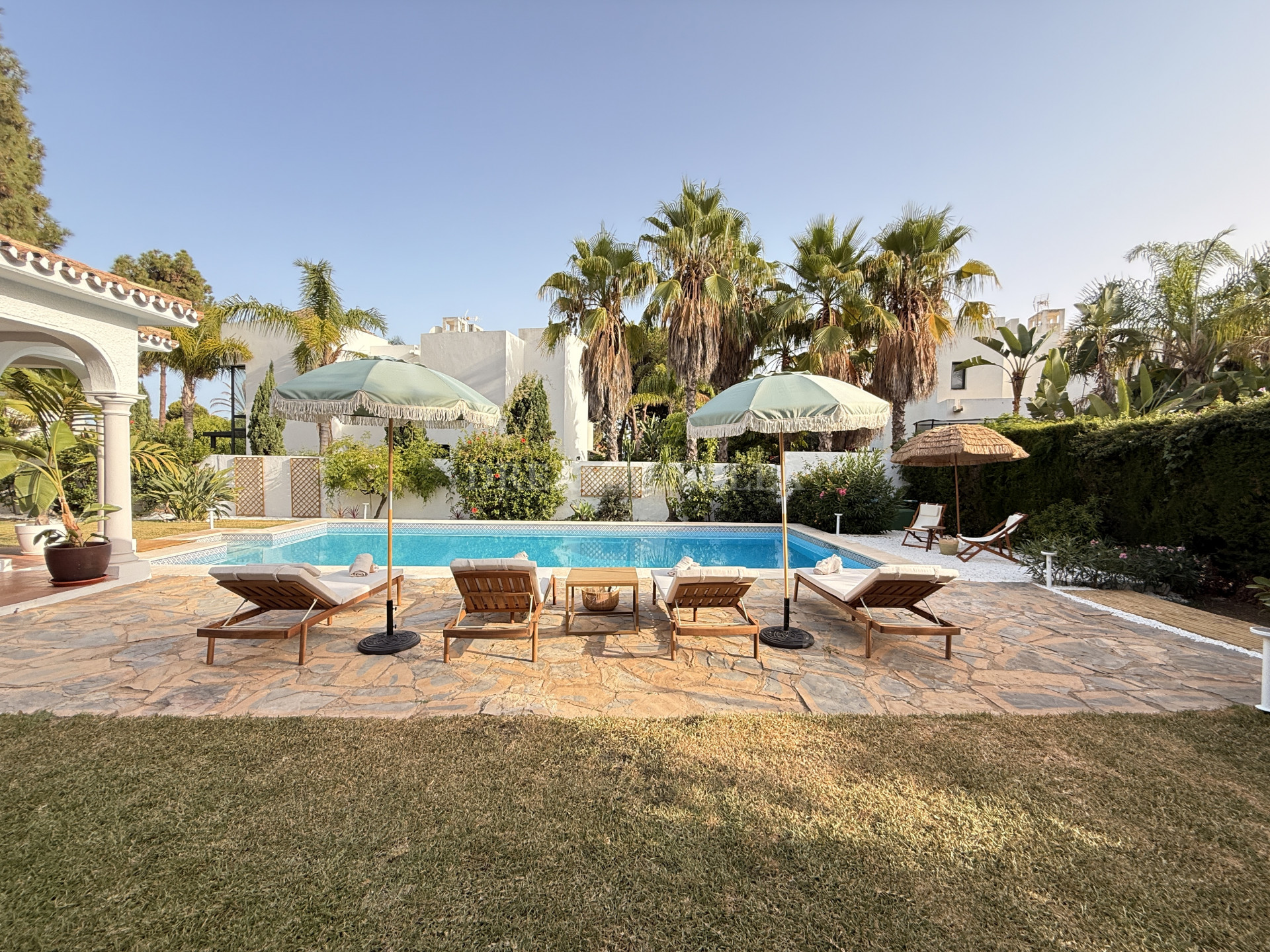 Villa in Estepona East