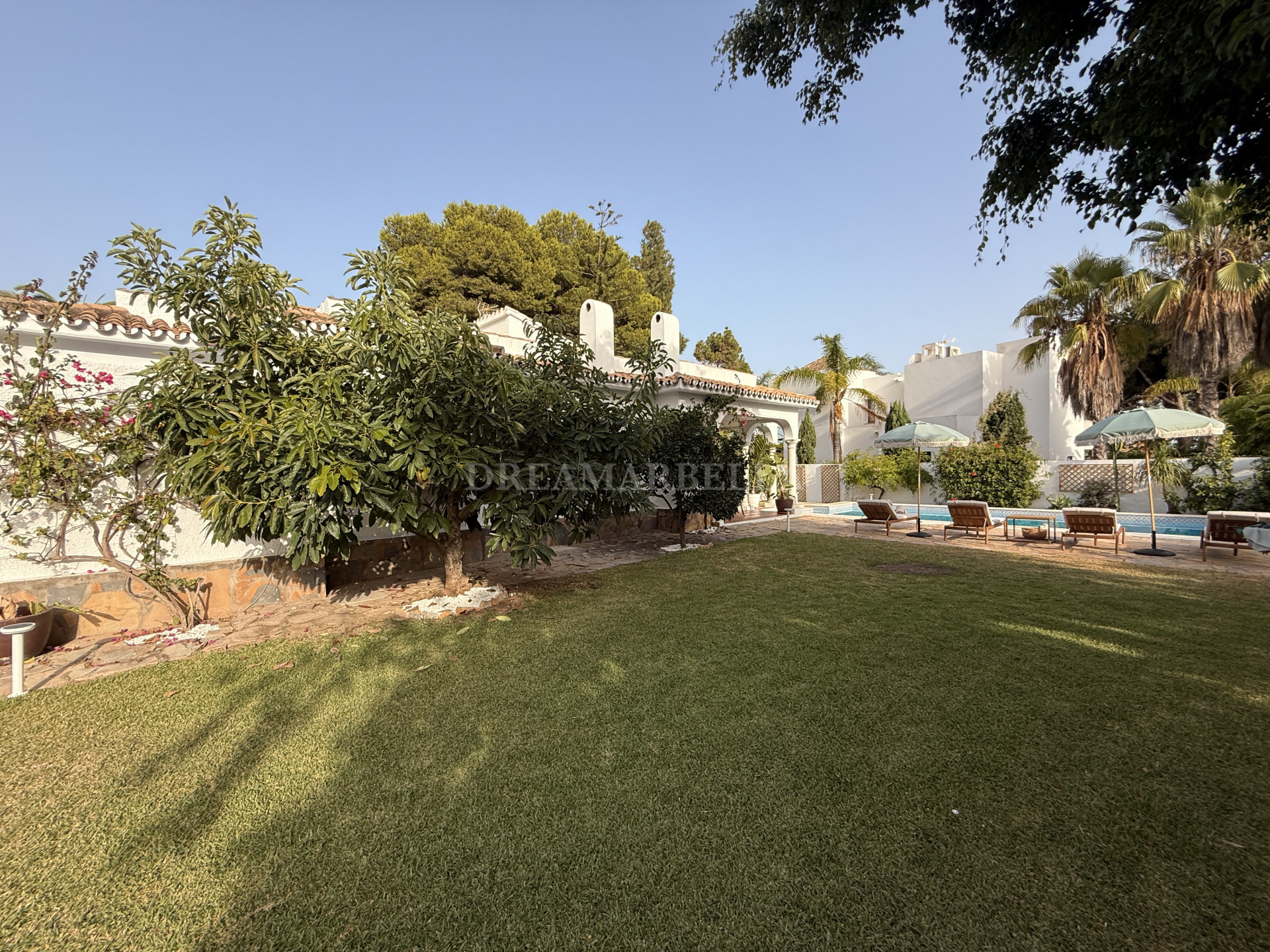 Villa in Estepona East