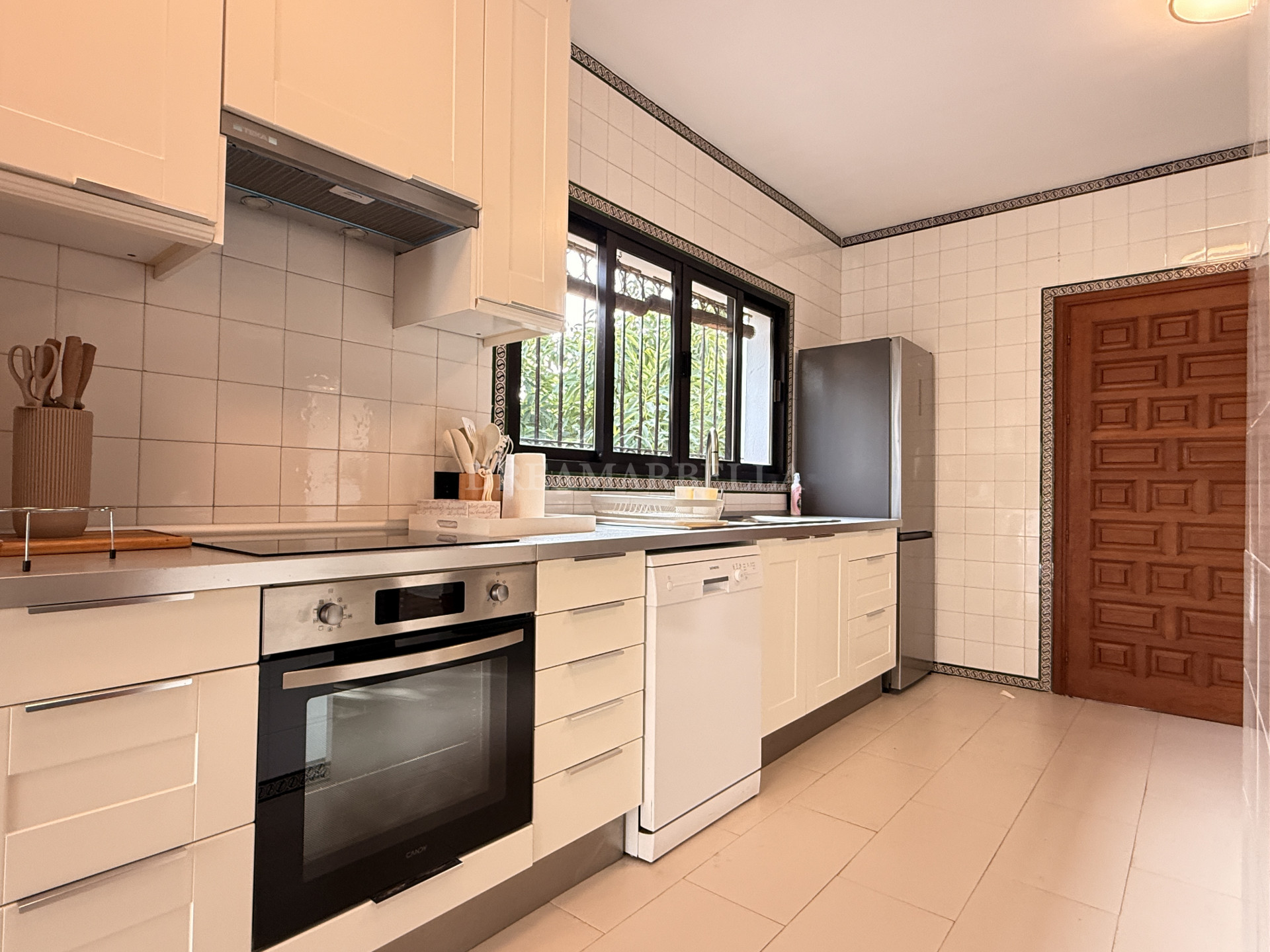 Villa in Estepona East