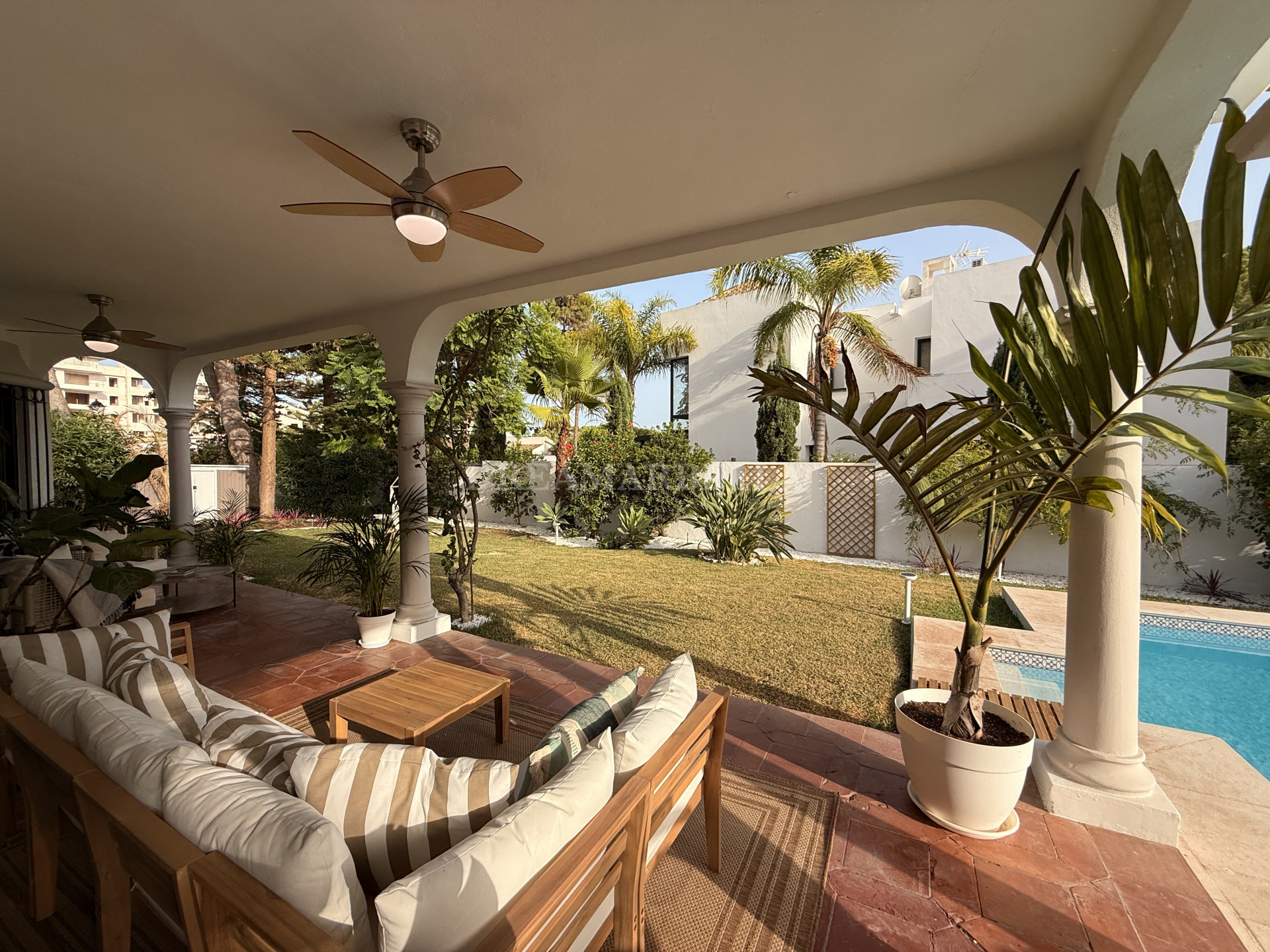 Villa in Estepona East