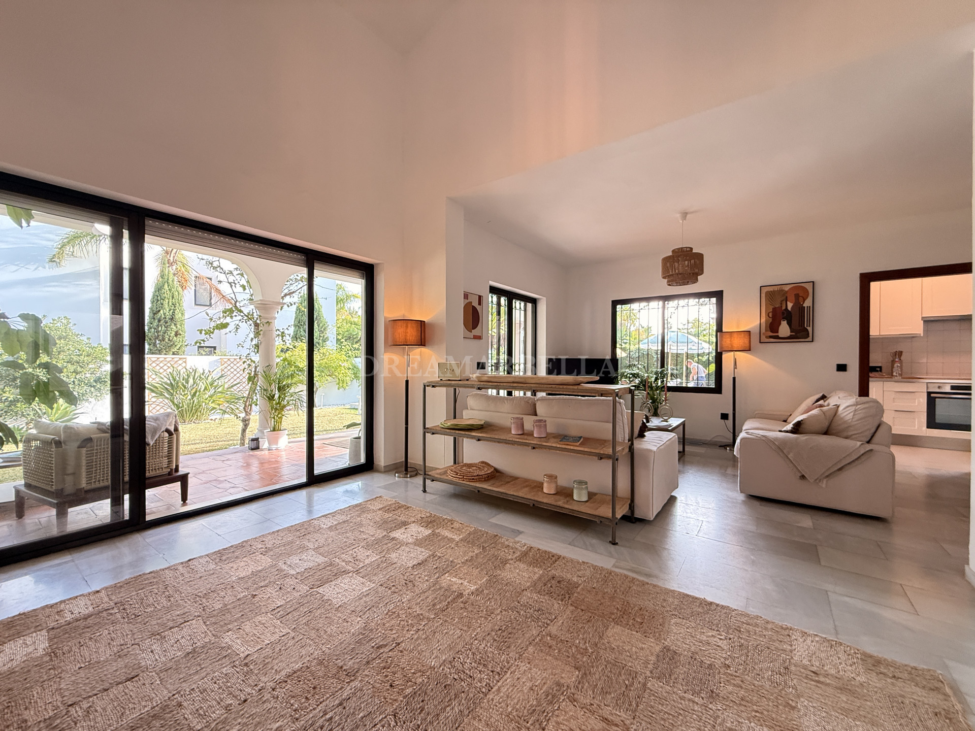 Villa in Estepona East