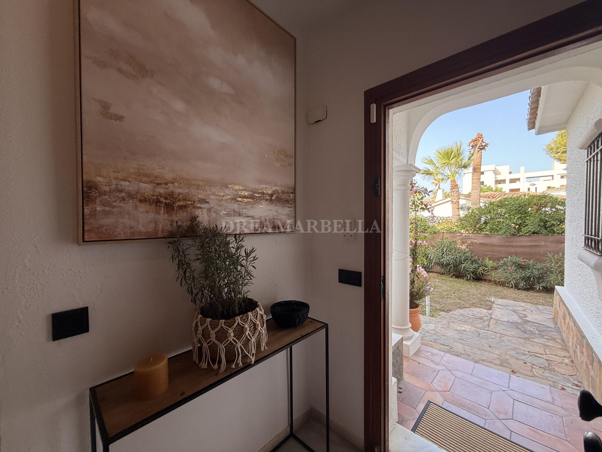 Villa in Estepona East
