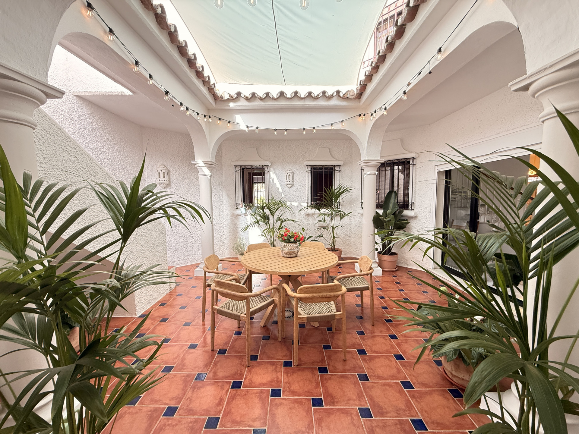 Villa in Estepona East