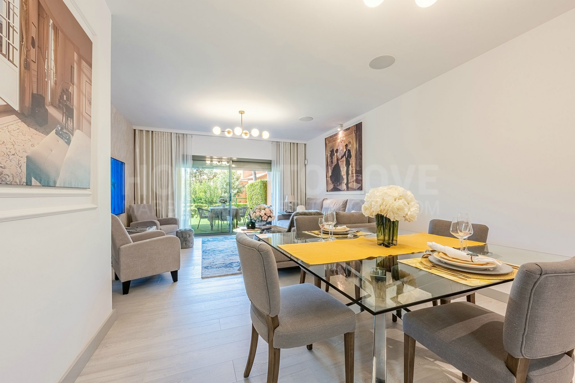 Appartement rez de chaussée à vendre à Benatalaya, Estepona Est