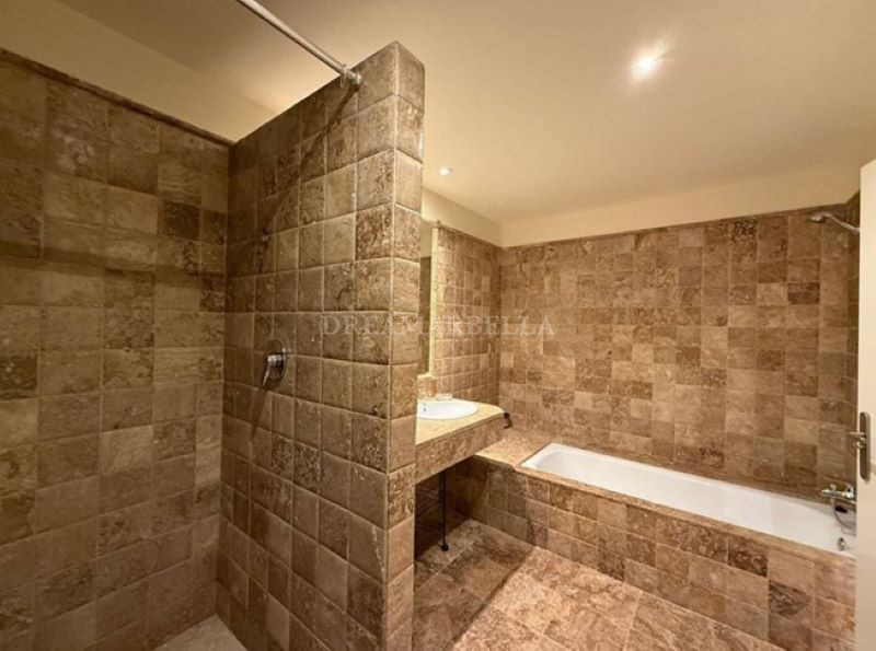 Ground Floor Apartment in Estepona East