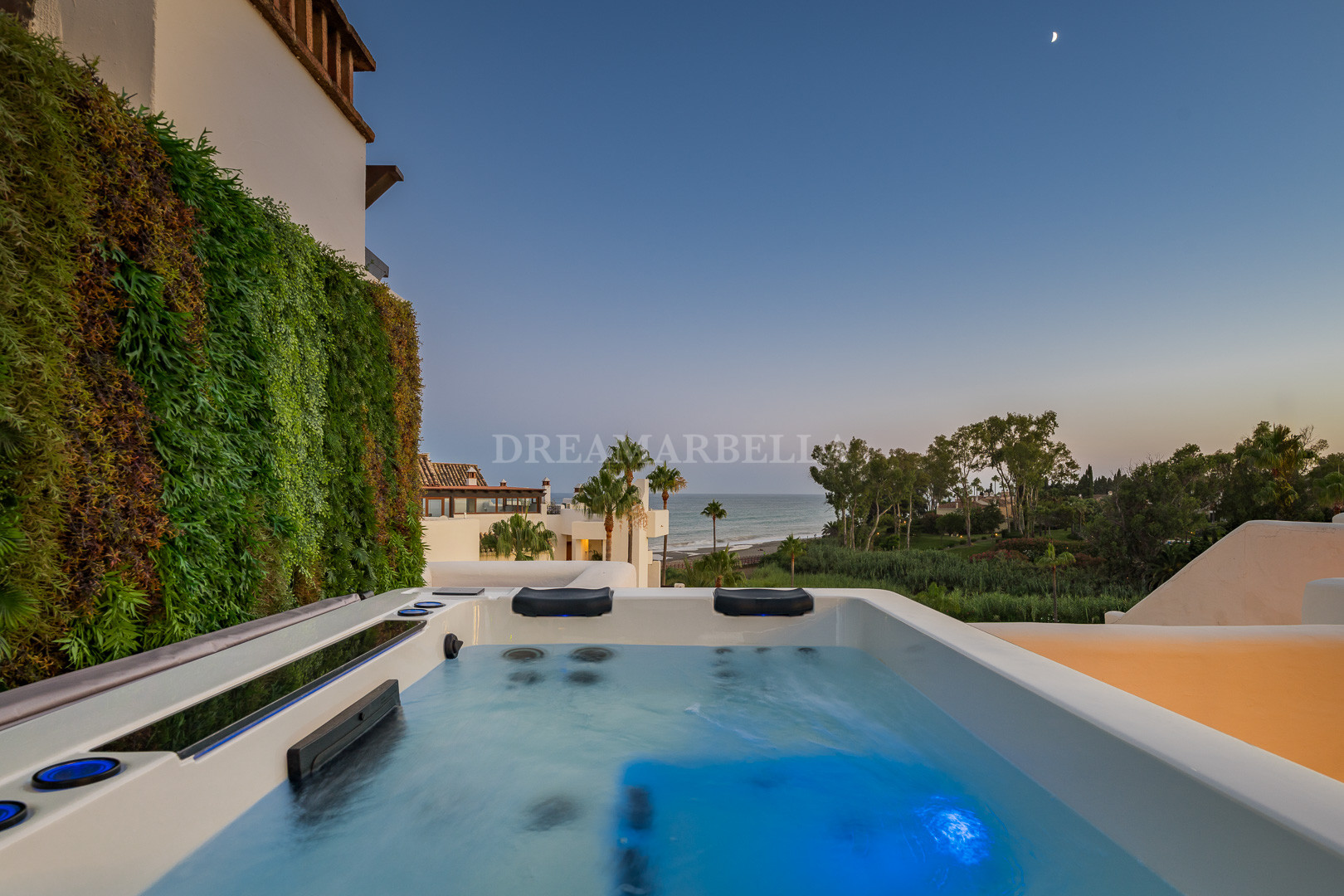 Penthouse in Estepona East