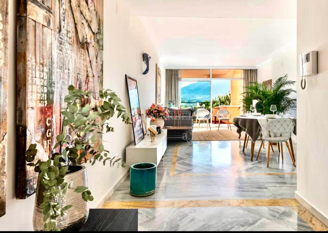 Apartment in Nueva Andalucia