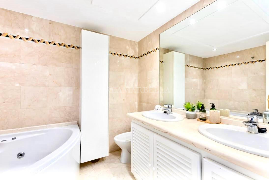 Apartment in Nueva Andalucia