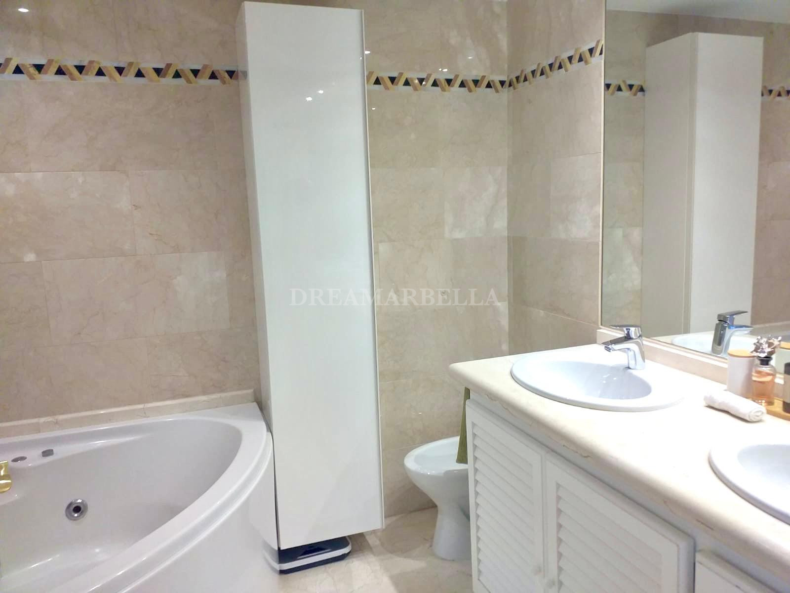 Apartment in Nueva Andalucia