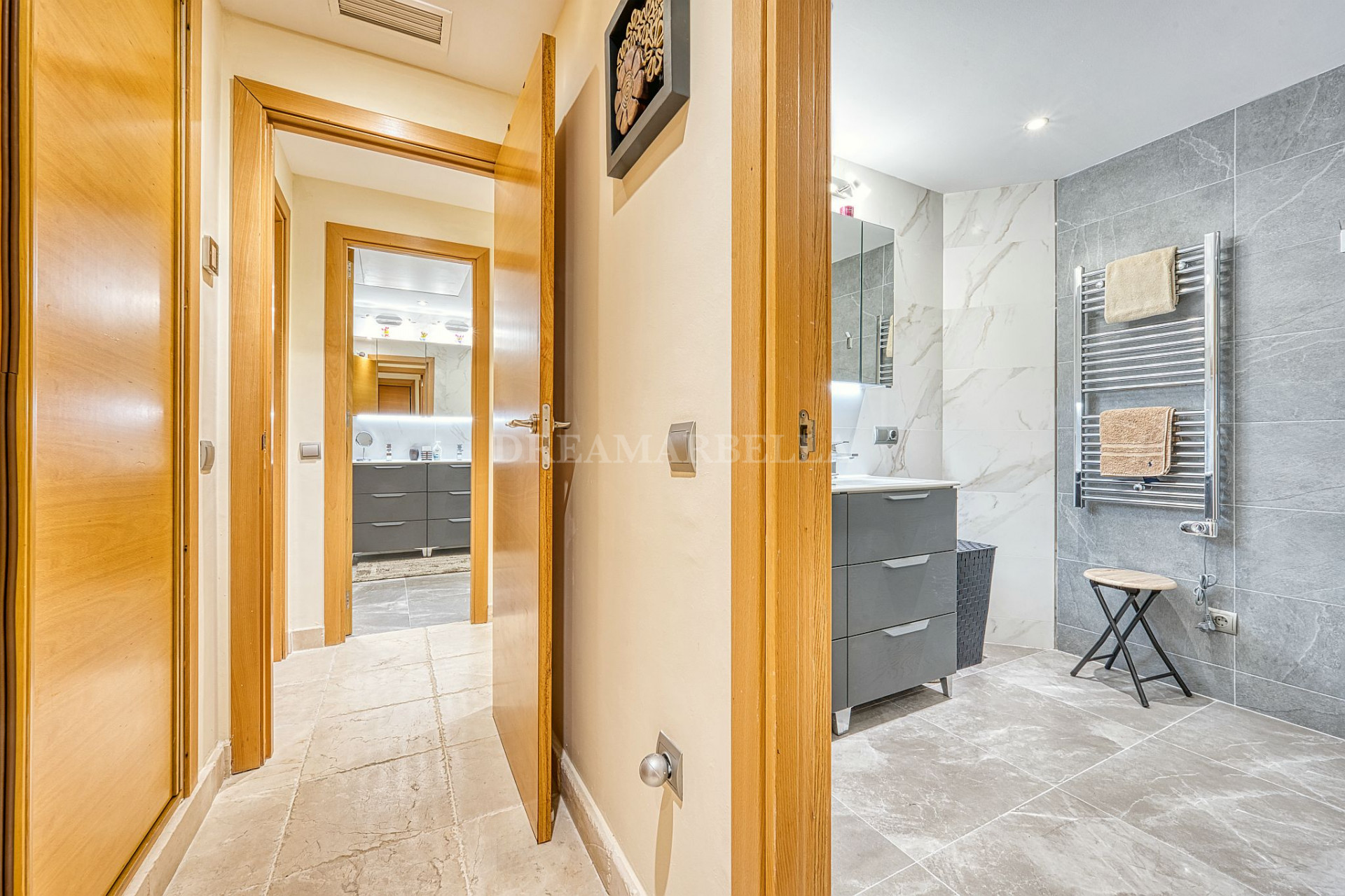 Apartment in Four Seasons