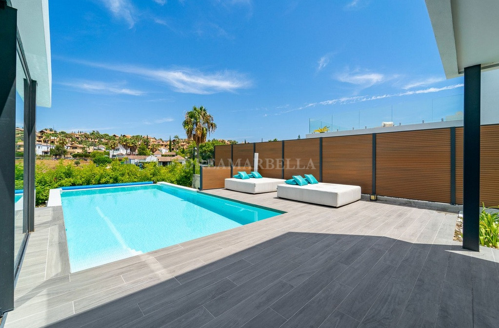 Villa in Estepona East