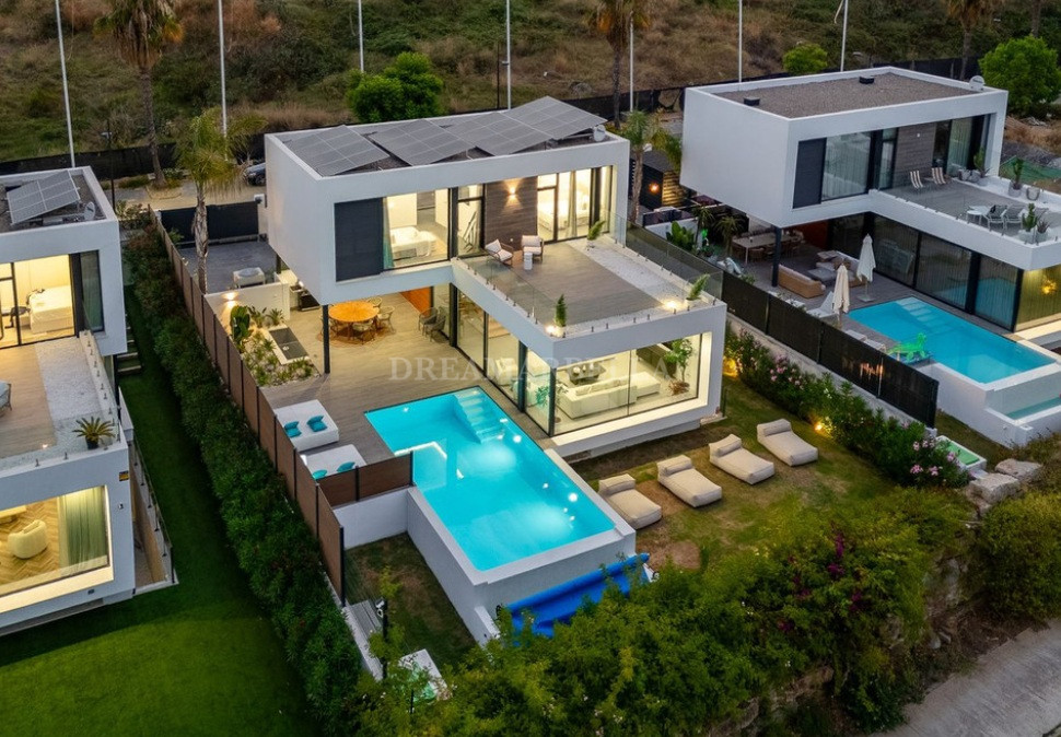 Villa in Estepona East