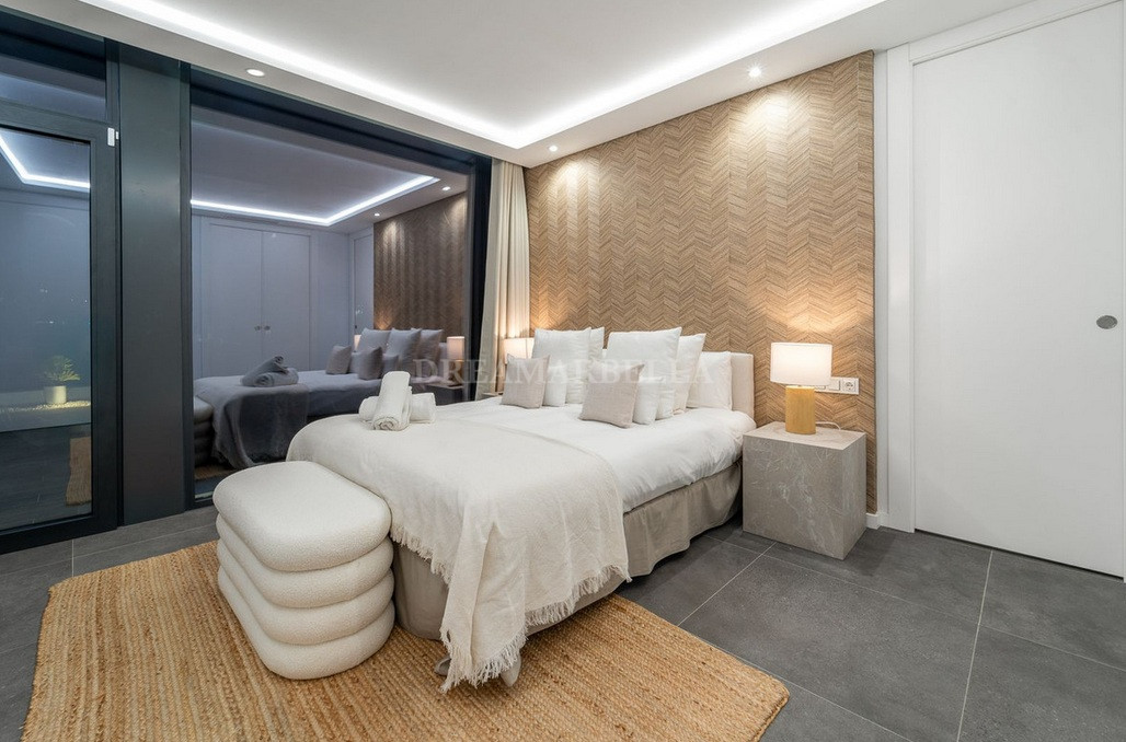 Villa in Estepona East