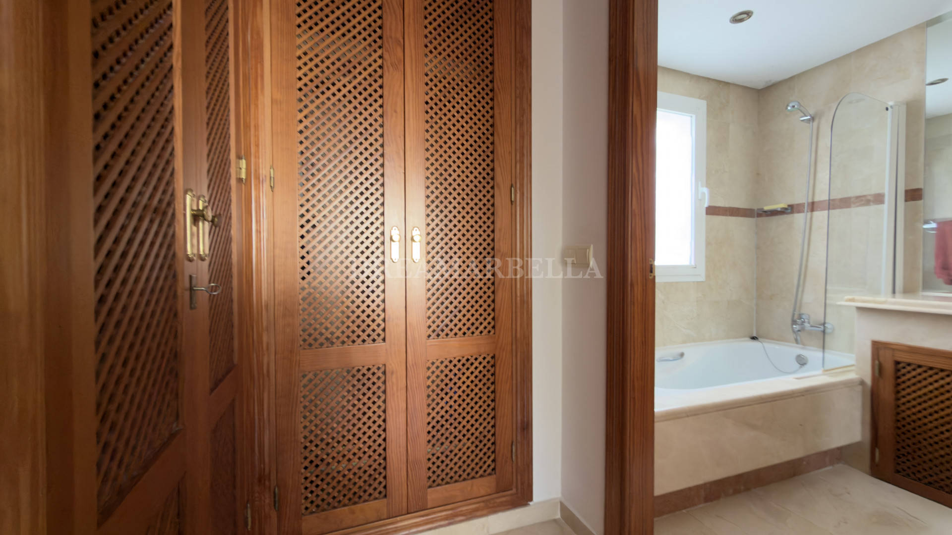 Apartment in Estepona East