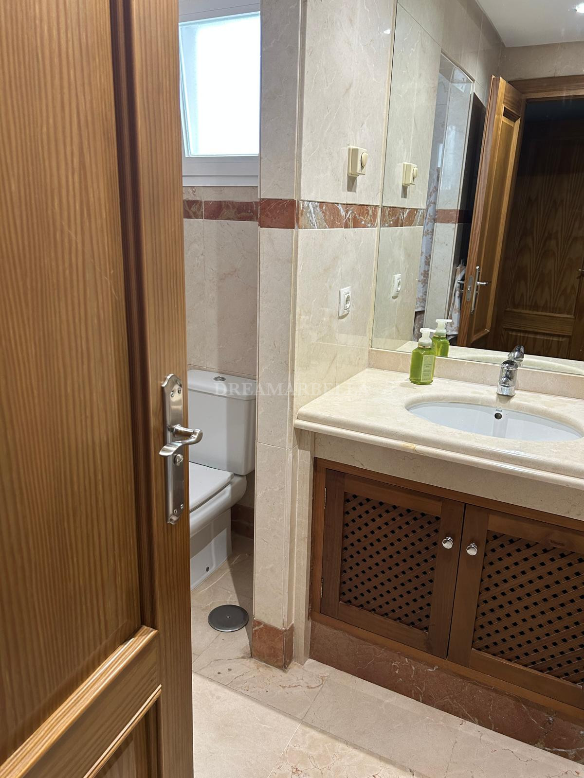 Apartment in Estepona East