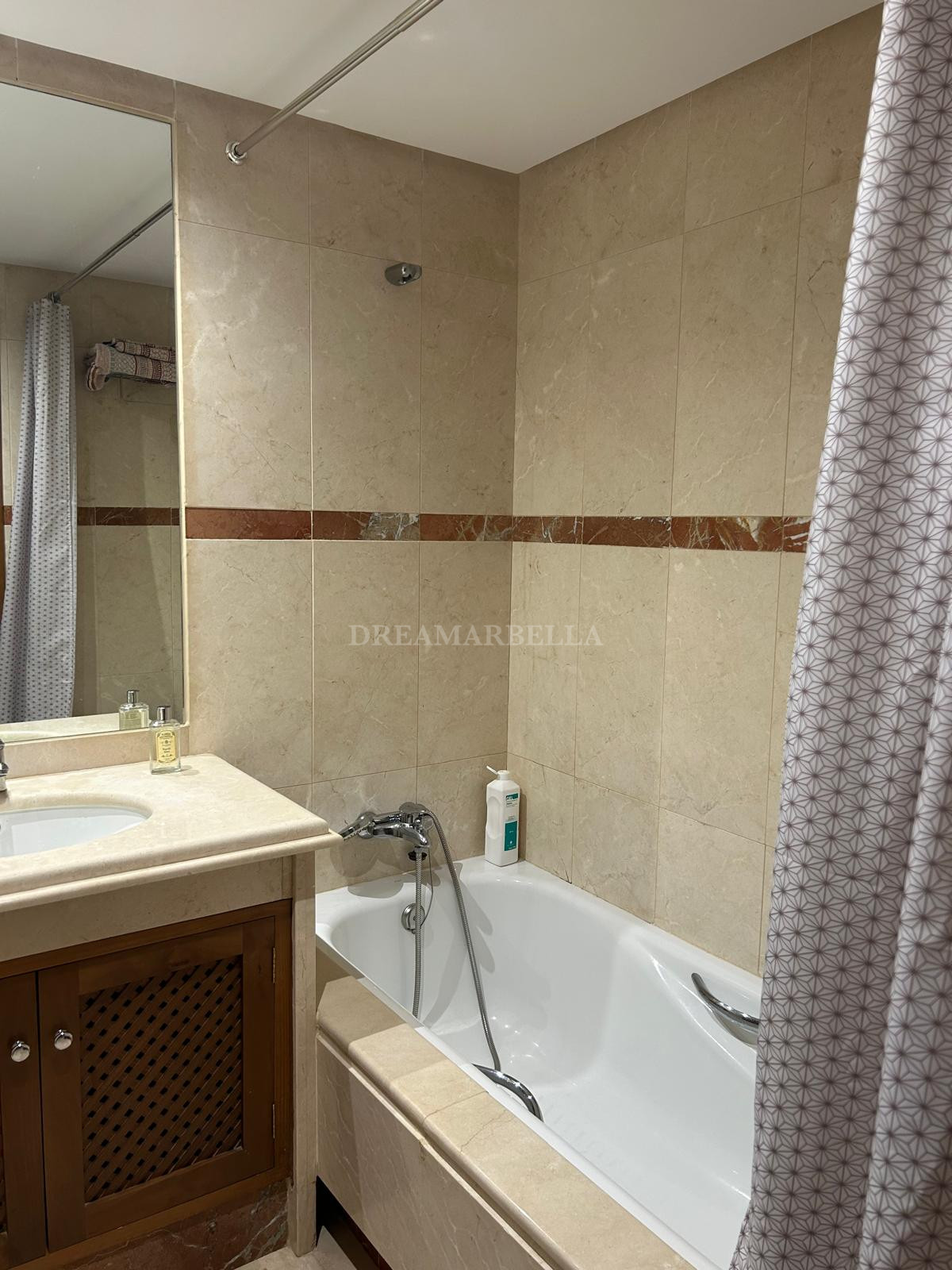 Apartment in Estepona East