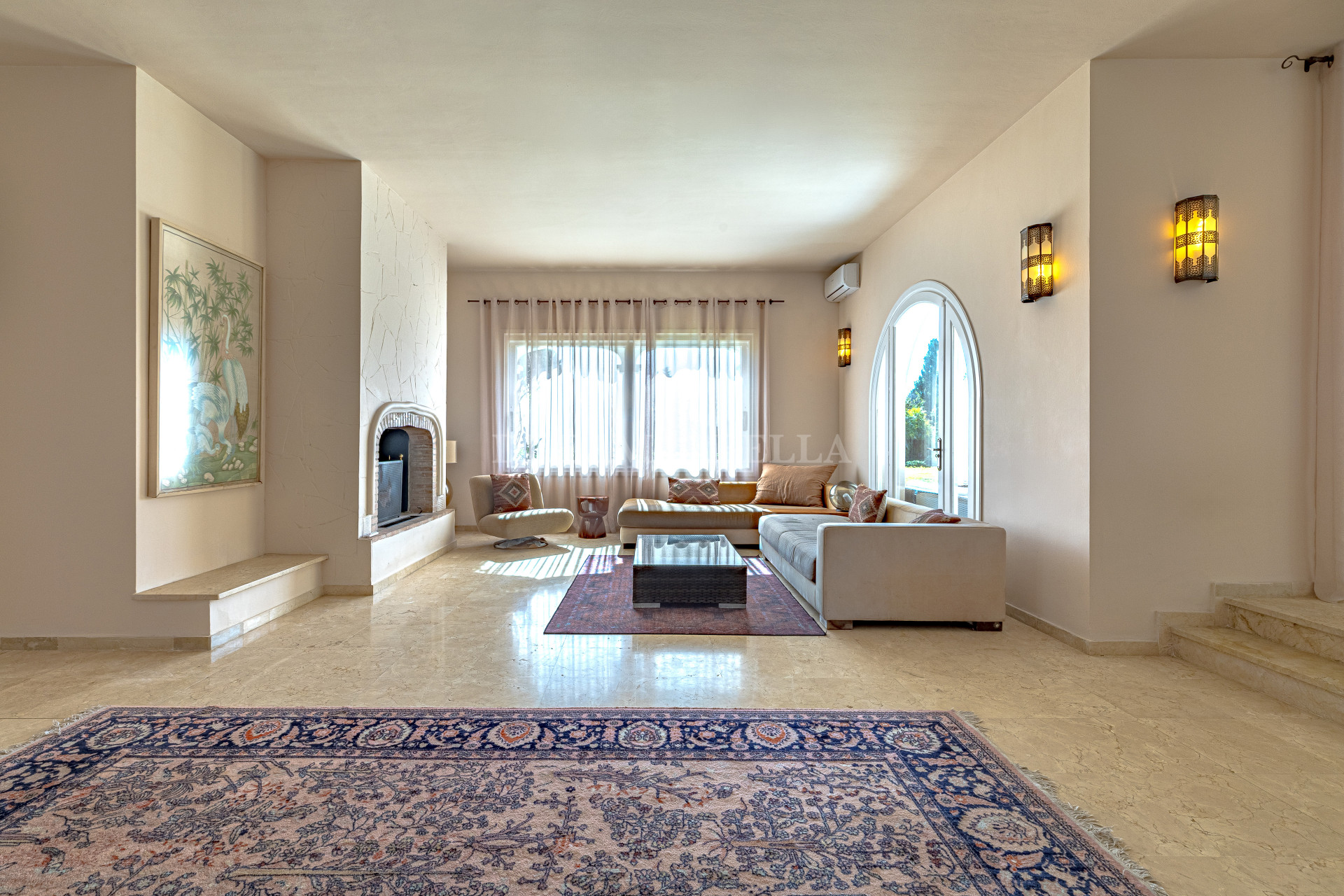 Villa in Estepona East