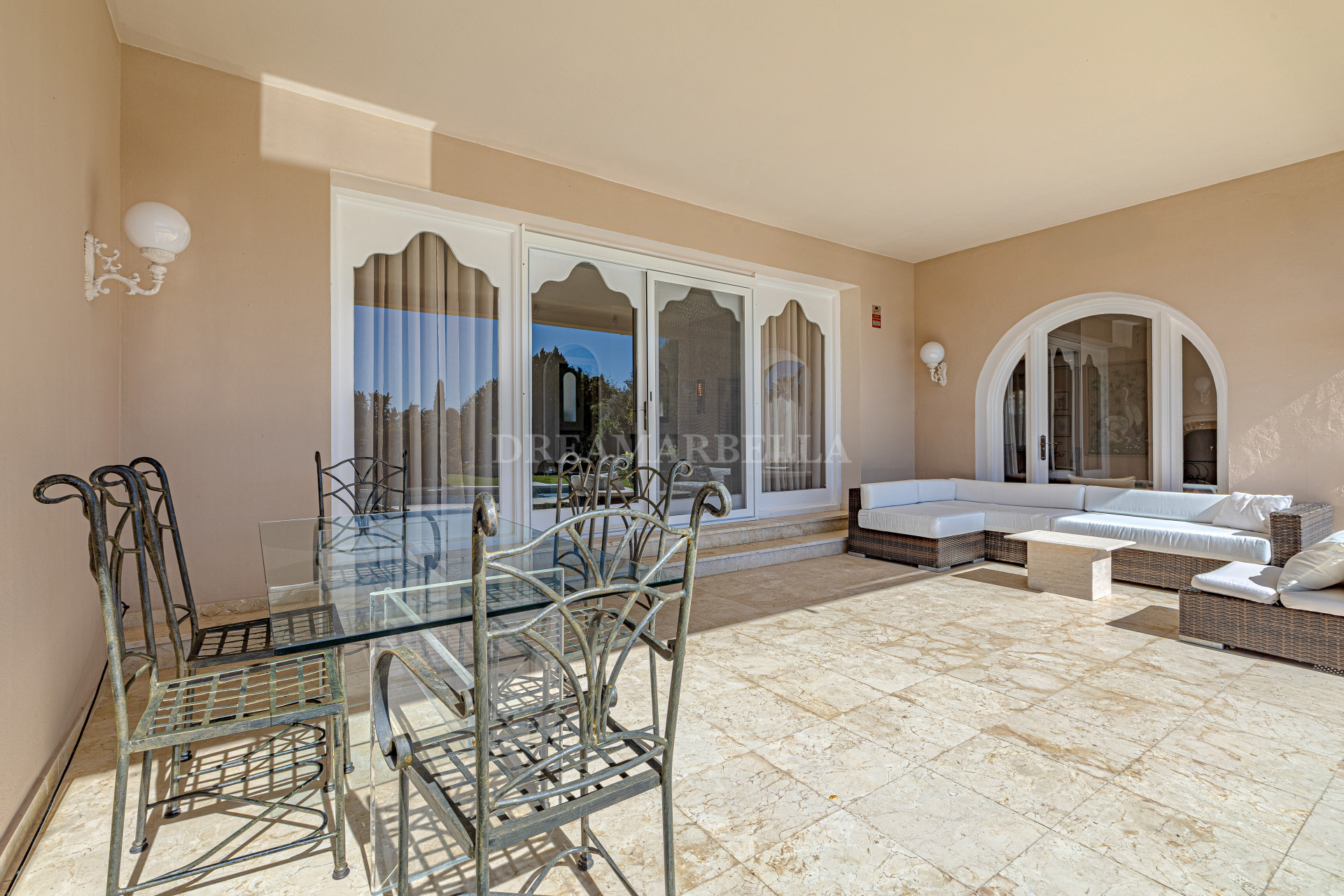 Villa in Estepona East