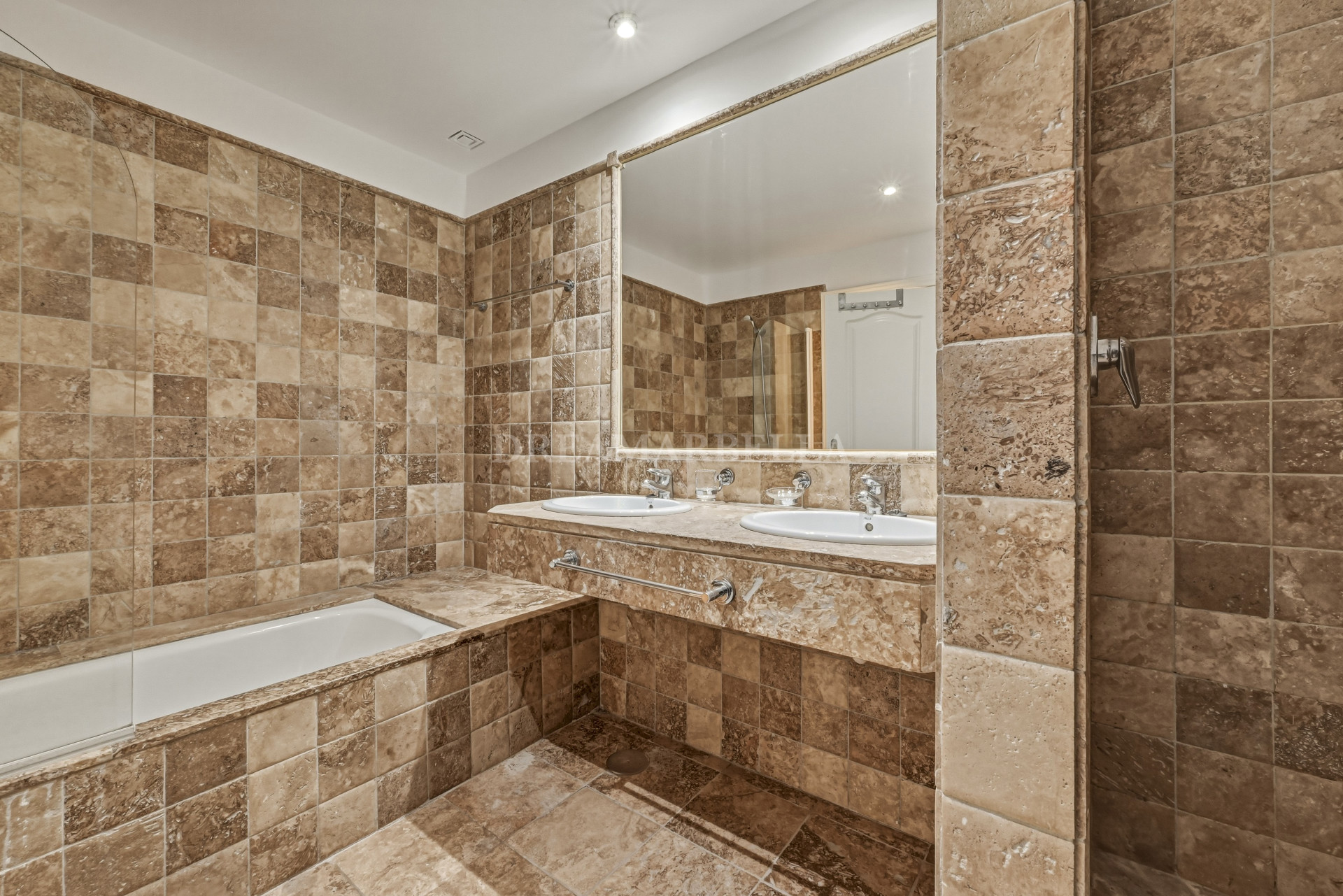 Ground Floor Apartment in Estepona East