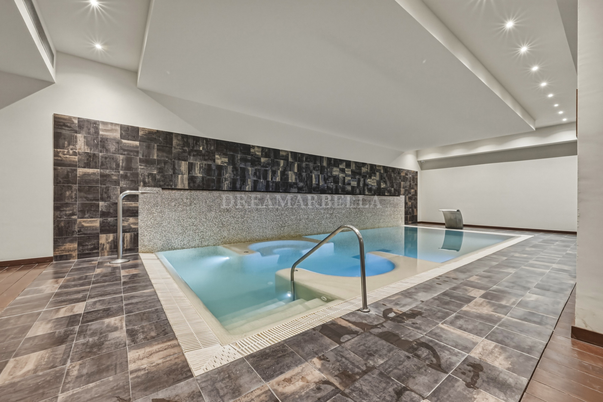 Ground Floor Apartment in Estepona East