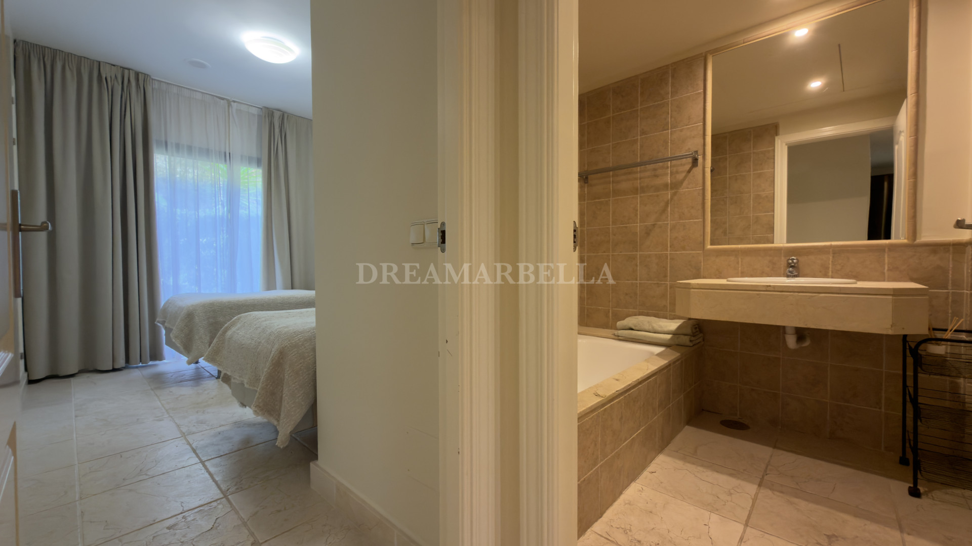 Ground Floor Apartment in Estepona East
