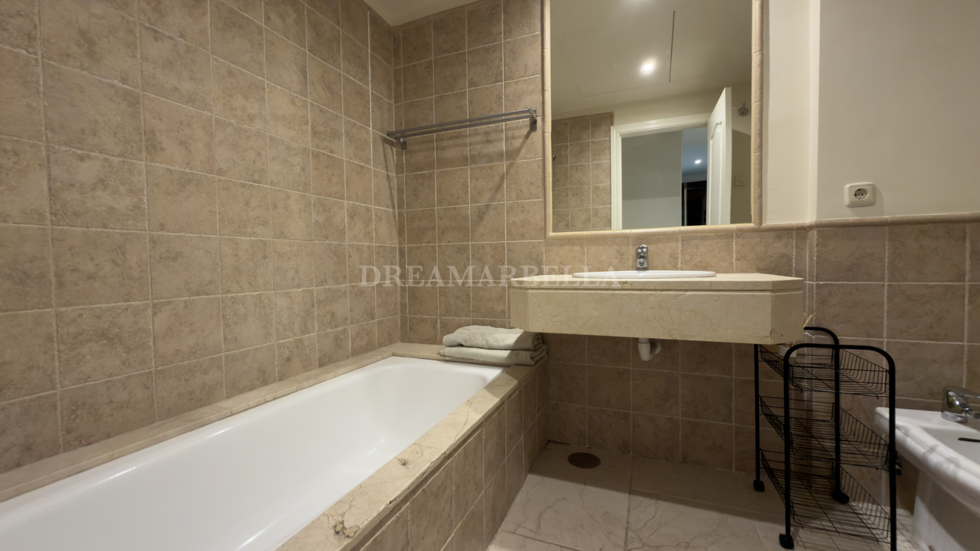 Ground Floor Apartment in Estepona East
