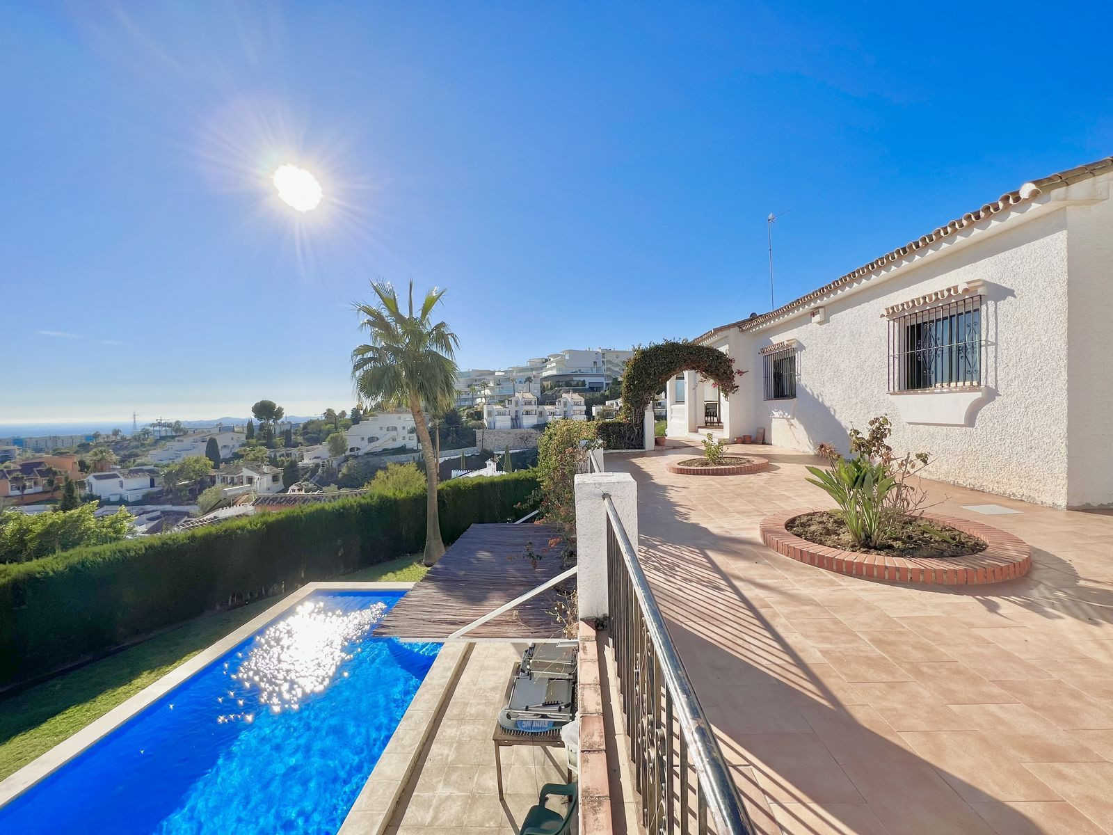 Villa for sale in Benalmadena