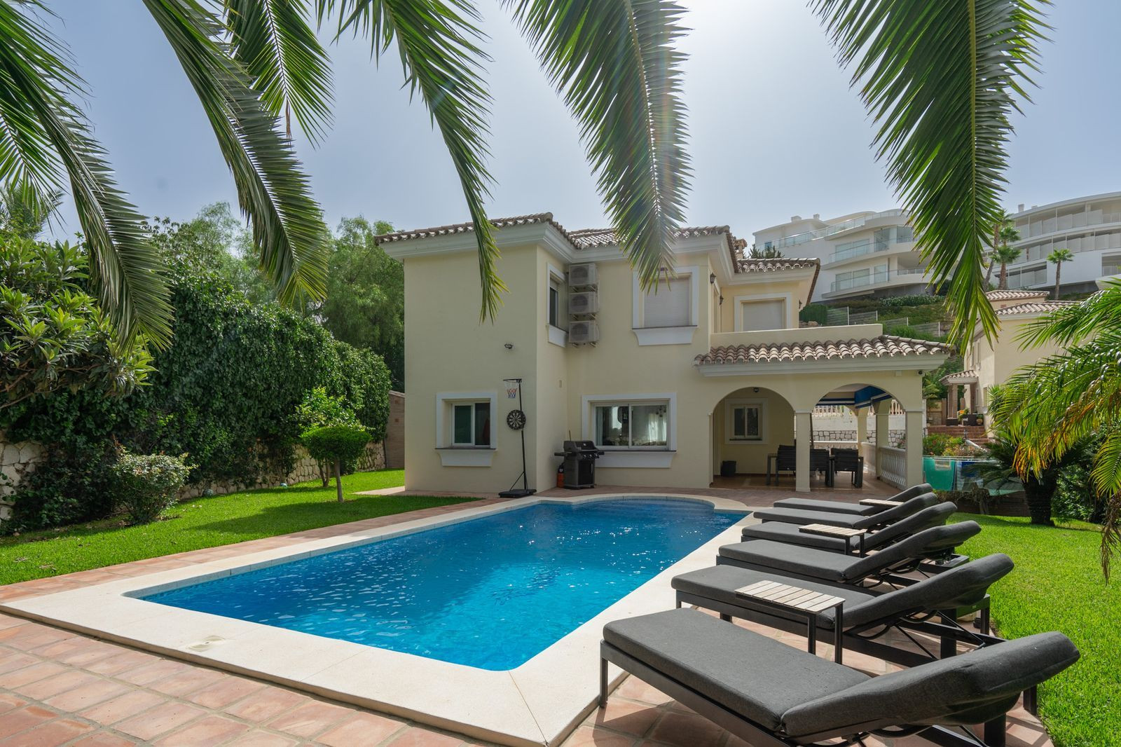Villa for sale in La Capellania, Benalmadena
