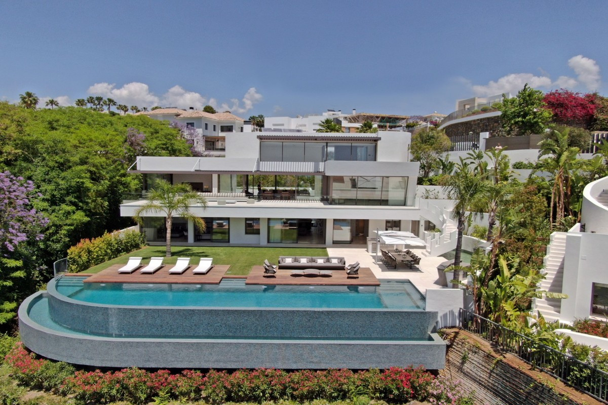 Villa for sale in Marbella