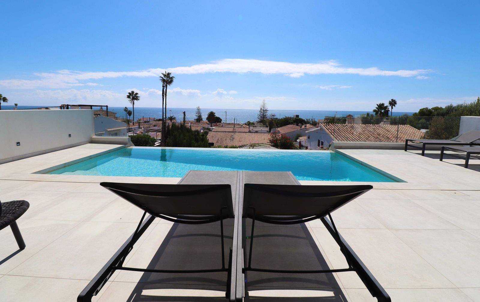 Exclusiva Villa de Lujo con Vistas al Mar en El Chaparral, Mijas Costa