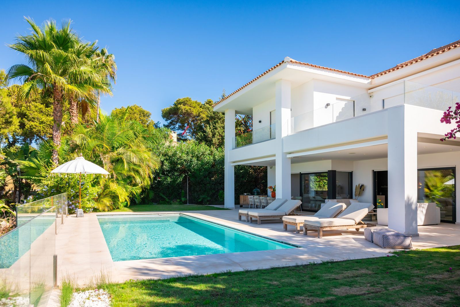 Villa for sale in Artola, Marbella East